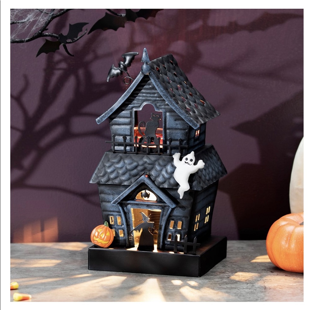 Brand New Haunting Good Time Warmer